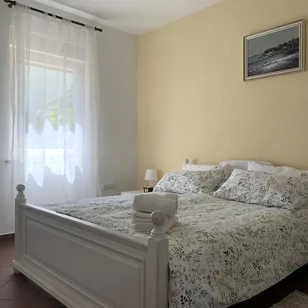 アパート Grand Pool Ika-opatija *