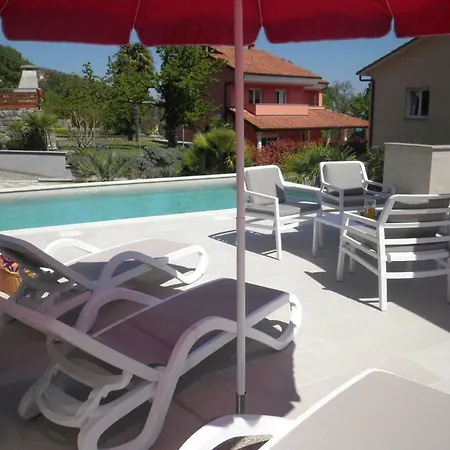 アパート Grand Pool Ika-opatija *